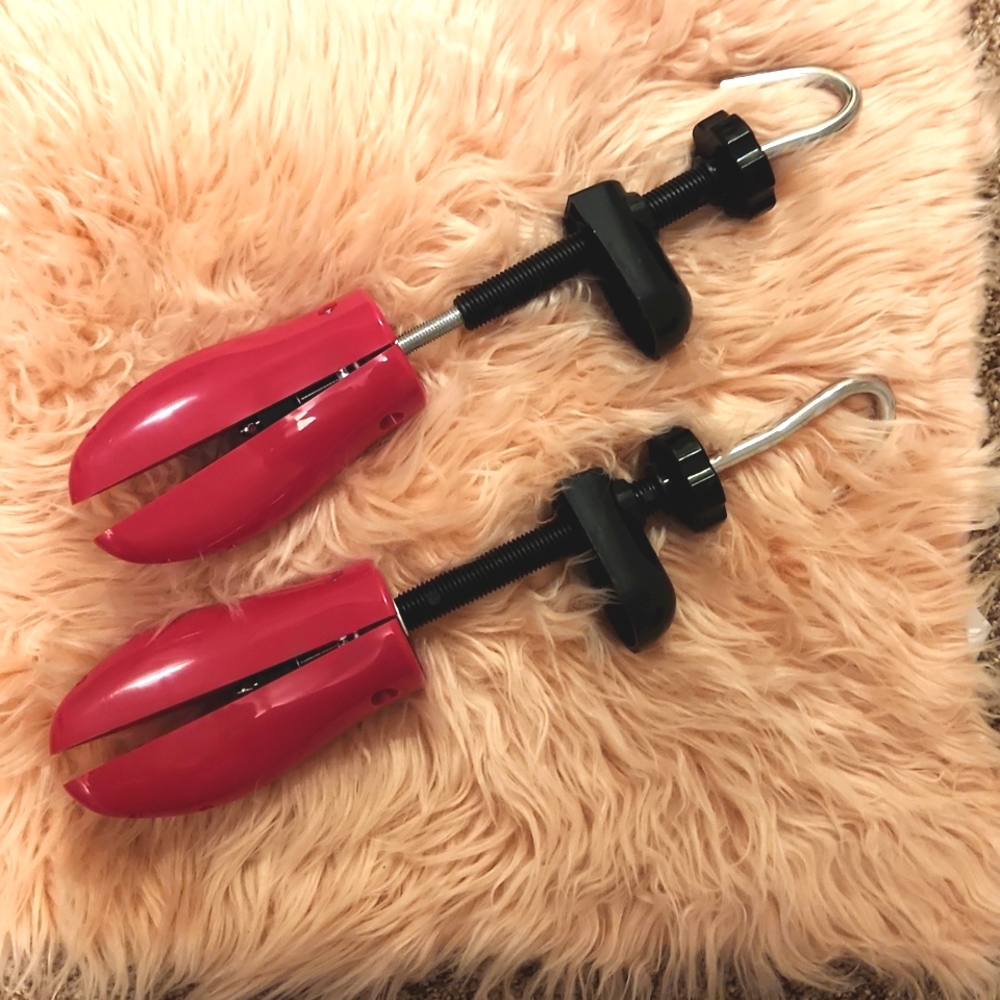 Pink adjustable shoe horn for ladies
